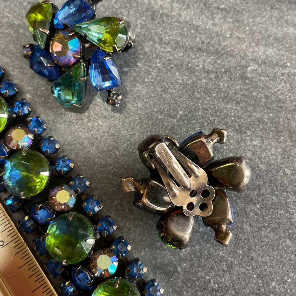 Vintage Kramer New York Blue Green Crystal Bracelet Earrings Set - Picture 5 of 12